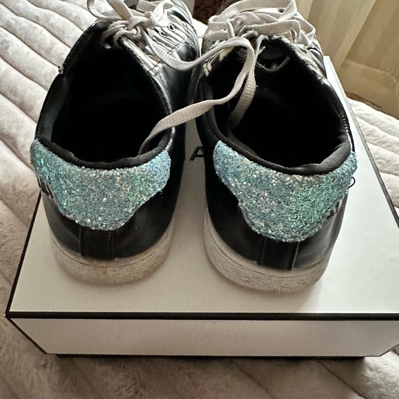 Carina Boutique Woman Sneakers - Picture 6 of 9